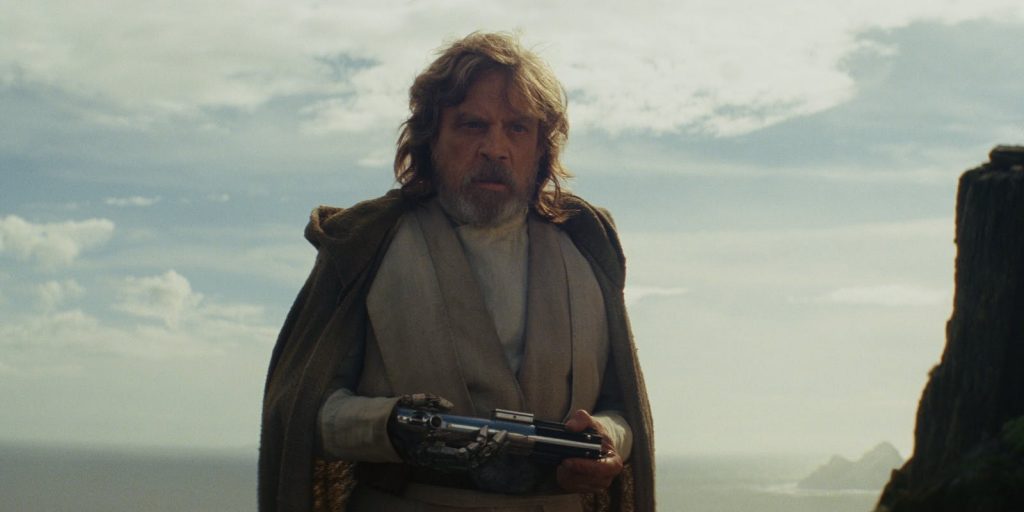 Le retrouvailles entre Luke Skywalker et son sabre laser ont de quoi surprendre les spectateurs Source : Game Zone