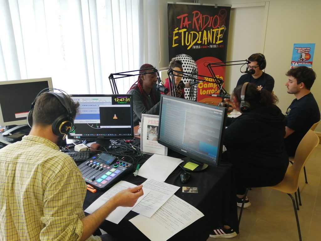 Initiation radio avec le DéFLE du 05 mai 2023 : Nouvelle technologie, musique africaine et avenir de la langue française.