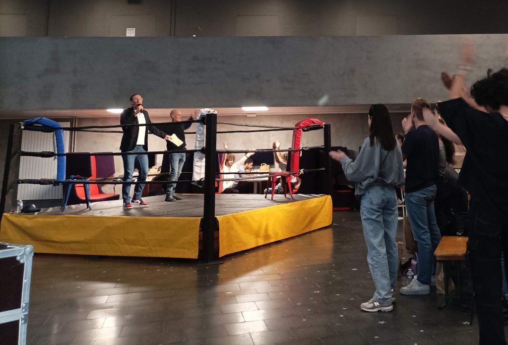 Bord de ring à boxe avec les mots