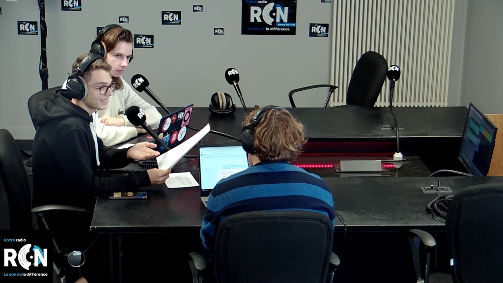 Liam DENIS, Martin GROSDEMANGE et Julien VERRIES au studio de RCN en enregistrement d'émission.